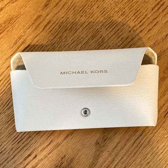 New! Michael Kors Glasses Case
